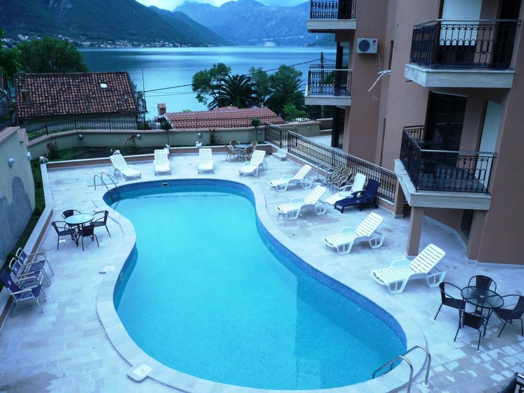 Apartments Coral Котор Екстер'єр фото