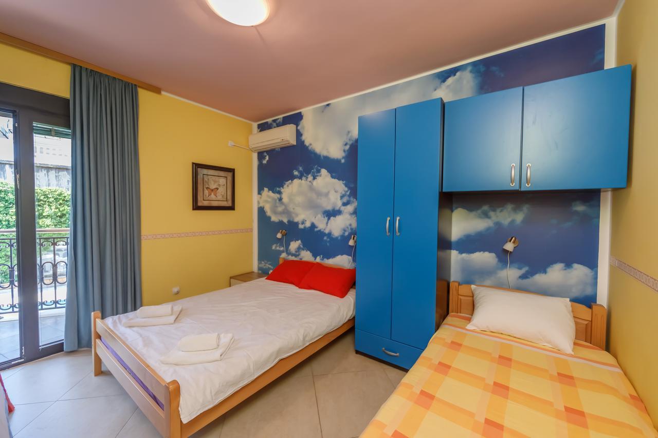 Apartments Coral Котор Екстер'єр фото