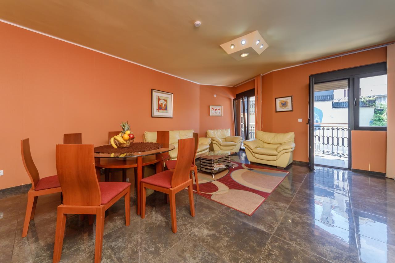 Apartments Coral Котор Екстер'єр фото