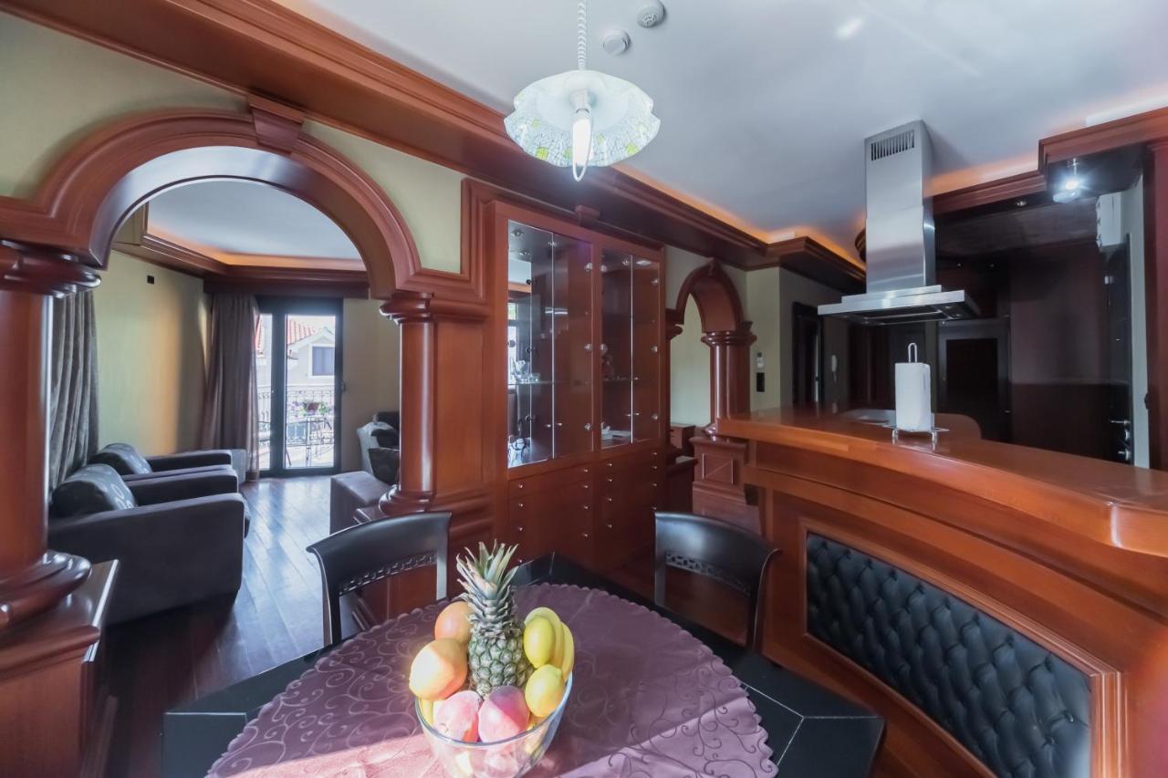 Apartments Coral Котор Екстер'єр фото
