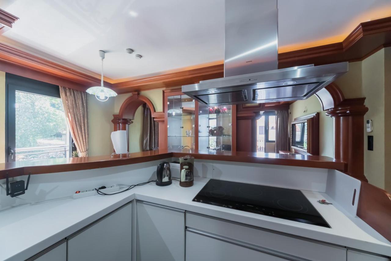 Apartments Coral Котор Екстер'єр фото