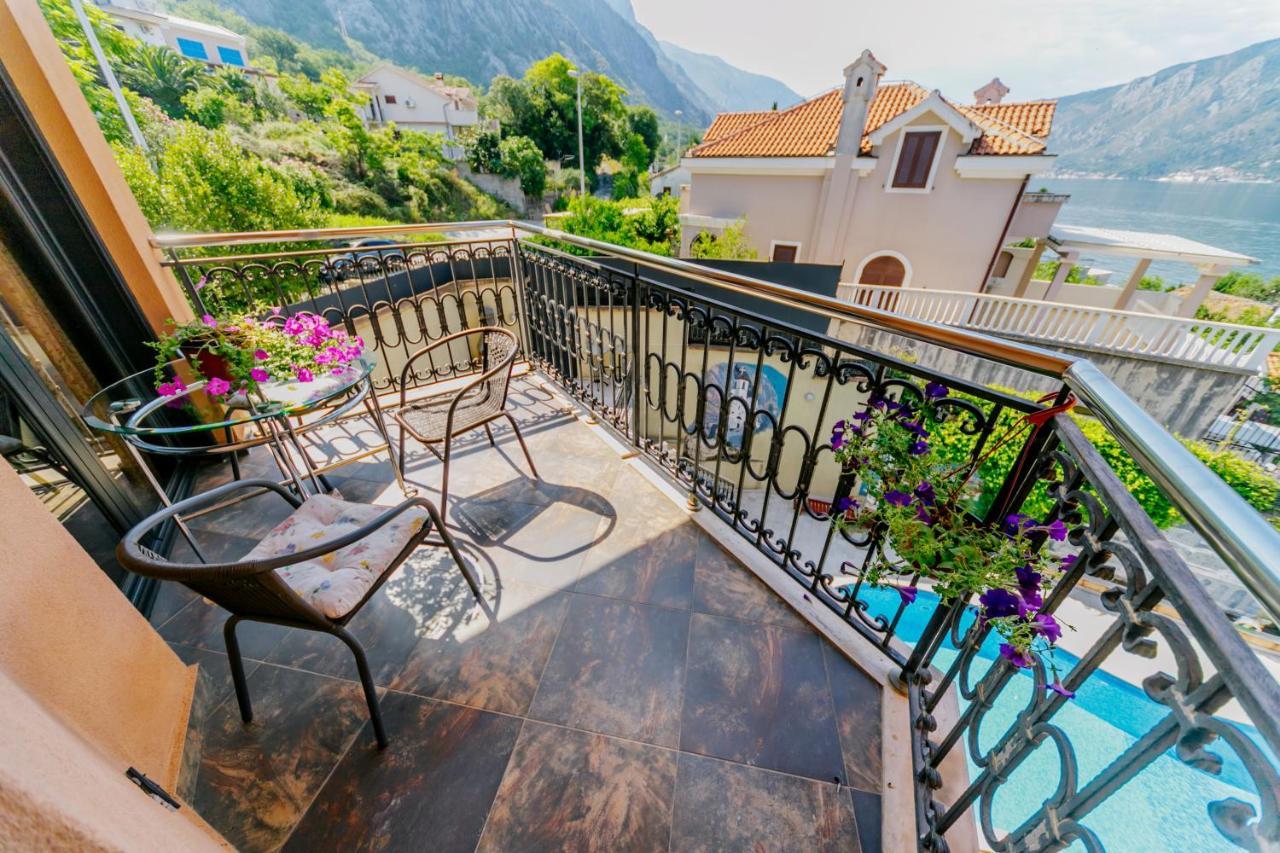 Apartments Coral Котор Екстер'єр фото